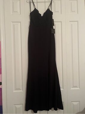 Lulu's Black Spaghetti strap Lace Bodice Maxi Gown